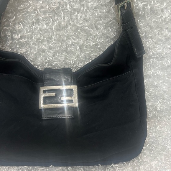 Fendi Mamma Baguette Shoulder Bag - Picture 3 of 15
